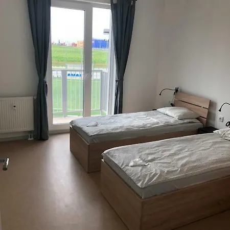 Living Park Logistic Hostel Szenc